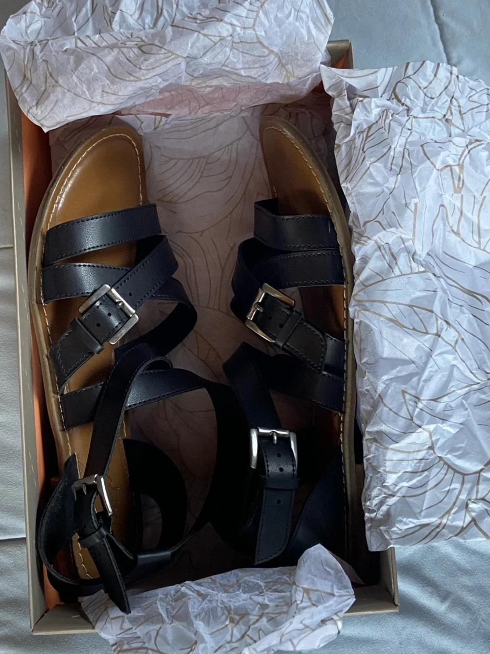 Like New Crown Vintage Black Sandals 9.5